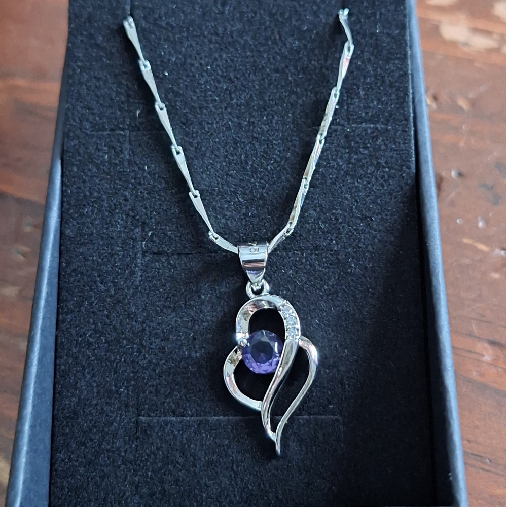 Sterling silver heart pendant necklace